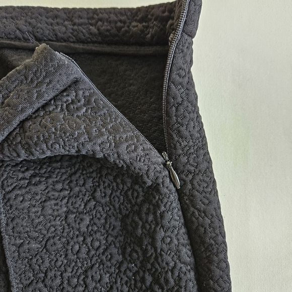 Michael Kors Elegant Black Textured Women's Pants. Size Large - Picture 7 of 9